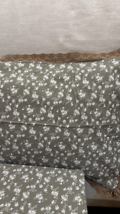 Frilly King Size bedsheet