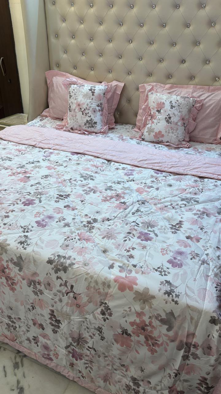 Digital Print Reversible Comforter Set – 6 Pieces
