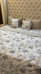 Digital Print Reversible Comforter Set – 6 Pieces