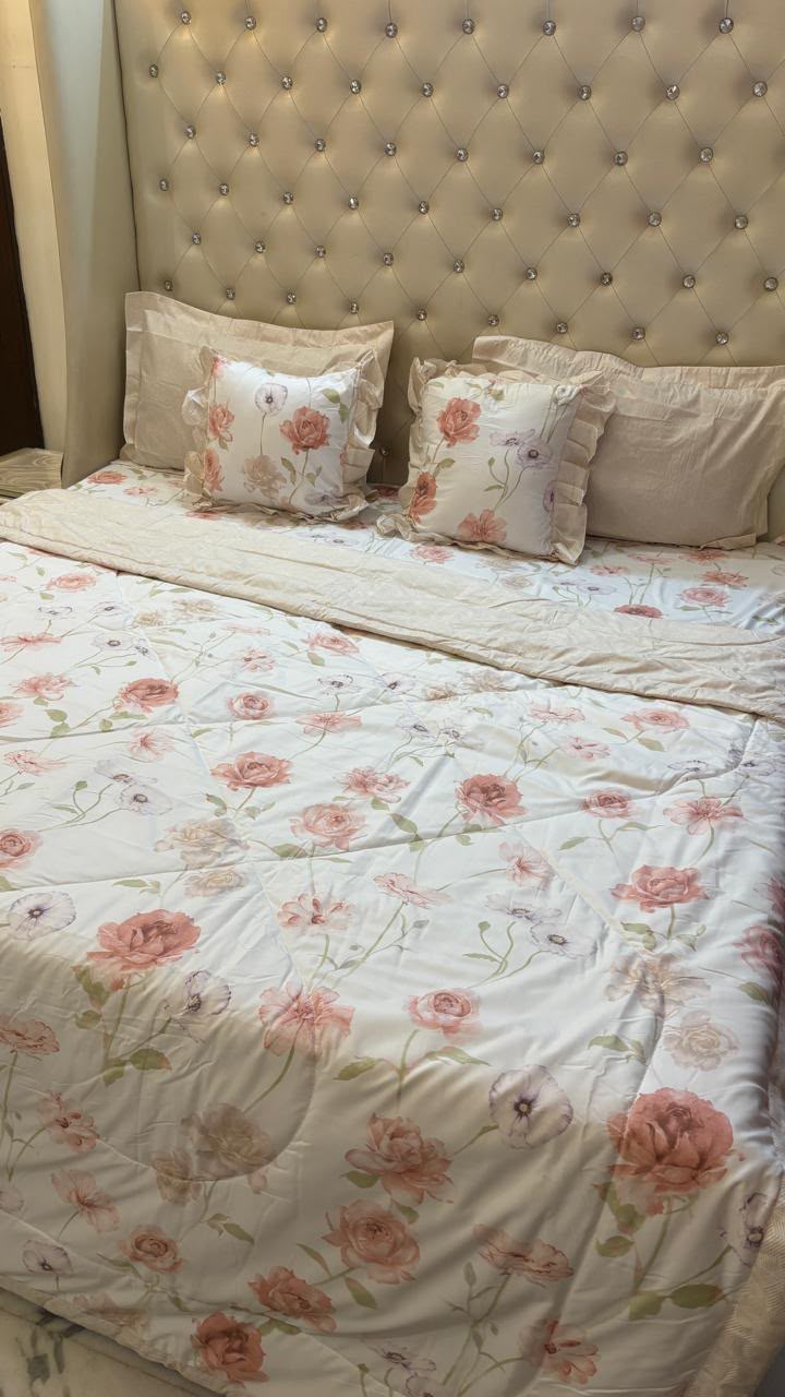 Digital Print Reversible Comforter Set – 6 Pieces