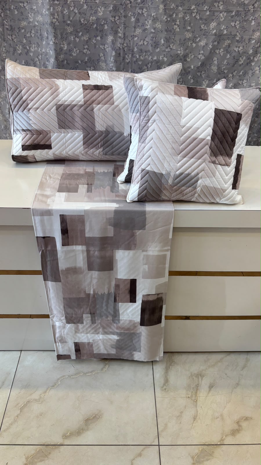 Premium Floral & Stripe 100% Pure Cotton Super King Size Bedsheet Set with Quilted Pillow & Cushion Covers