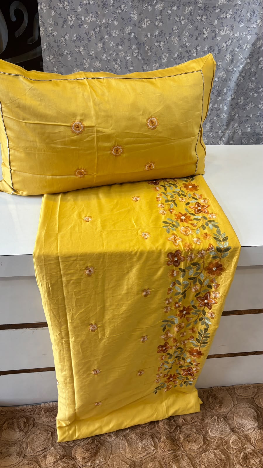 Premium 350 TC Pure Cotton Embroidered King Size Bedsheet Set