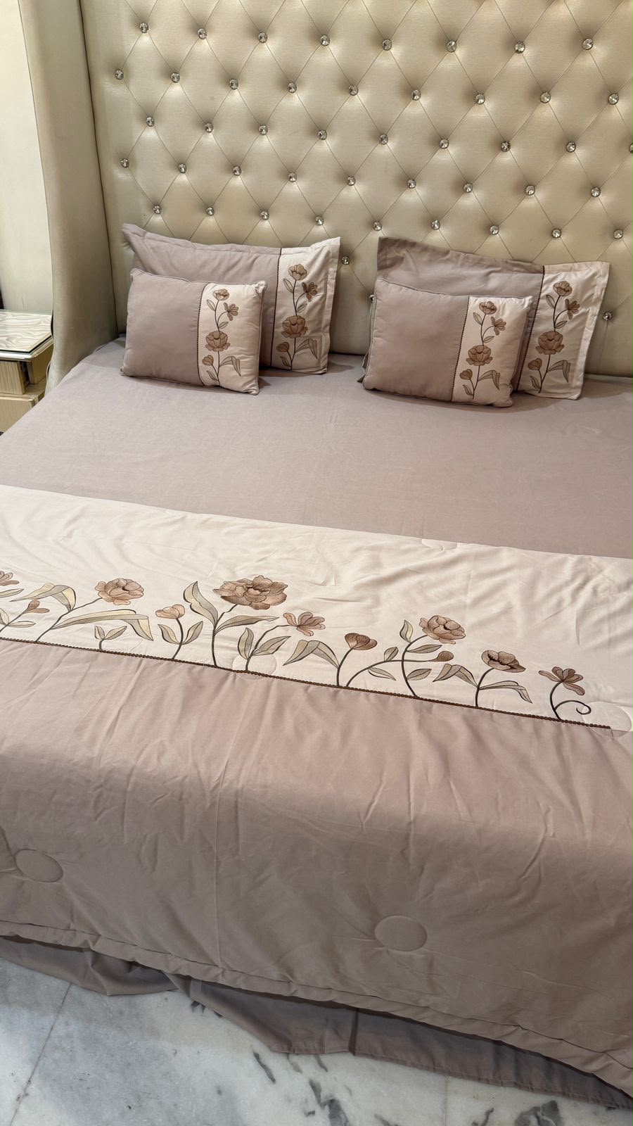 Luxury 6-Piece Embroidered King Size Comforter Set